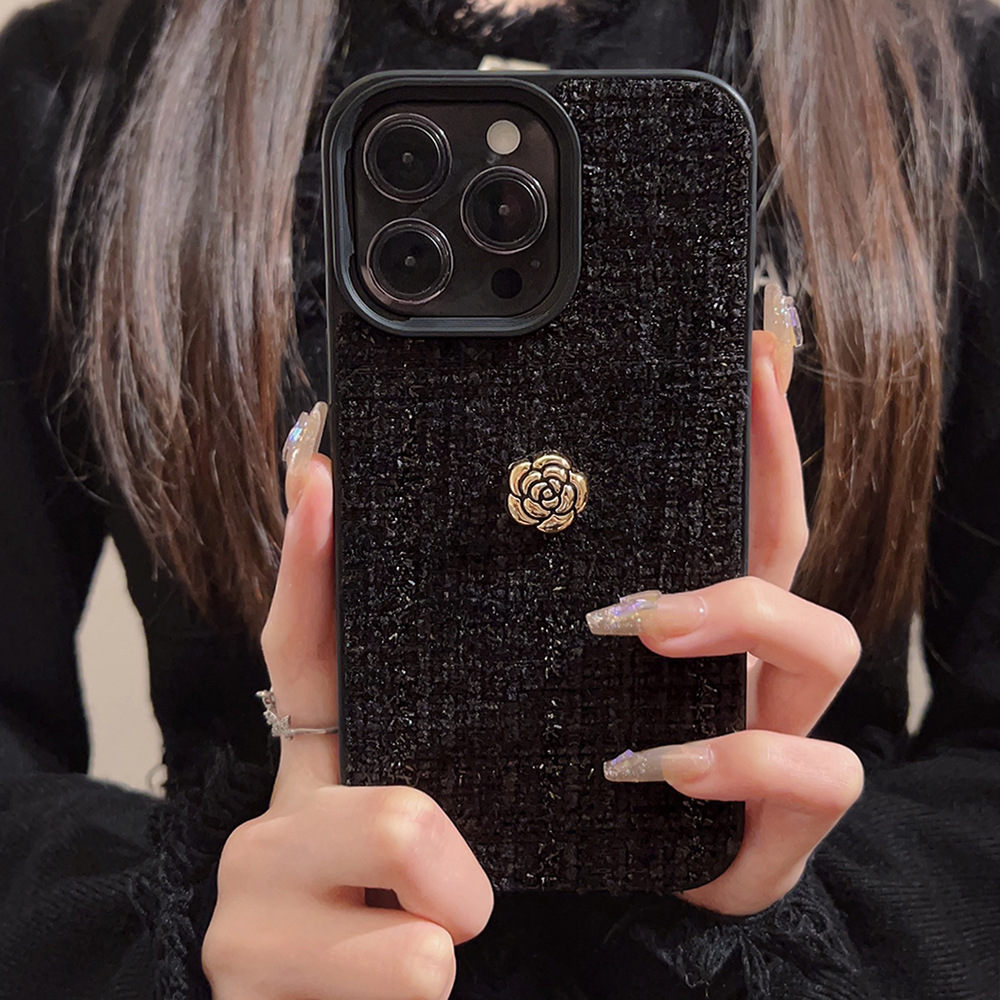 Luxury 3D Golden Camellia Flow - огляд і ціна Phone Cases Expensive