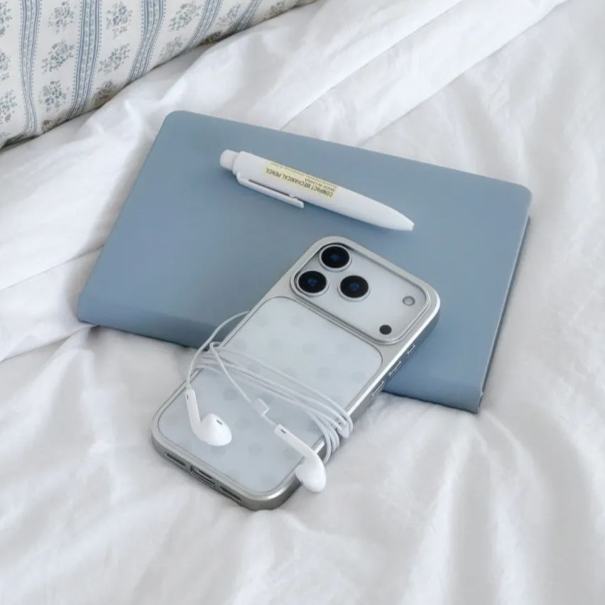 Korean Ins Minimalist Blue Pol - огляд і ціна Phone Cases Designer